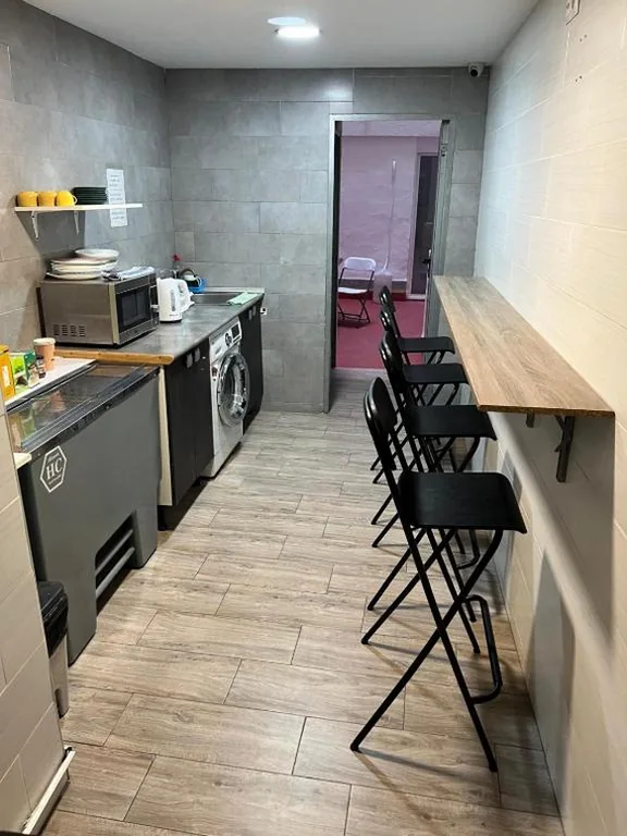 Habitación Doble con baño privado y sin ducha - 2 camas — Guesthouse Central