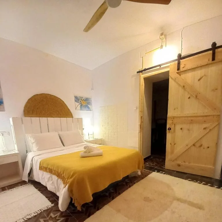 带共用浴室的双人间 — Guesthouse Jazmines Mozarabe