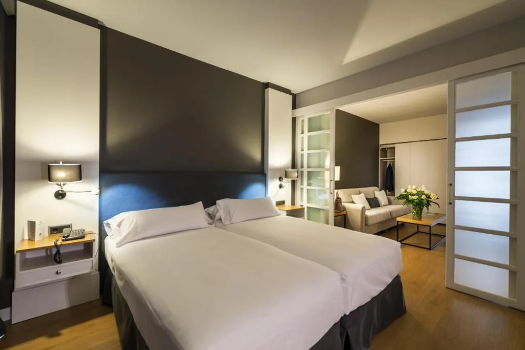 Suite Júnior Familiar (3 adultos) — Guitart Grand Passage