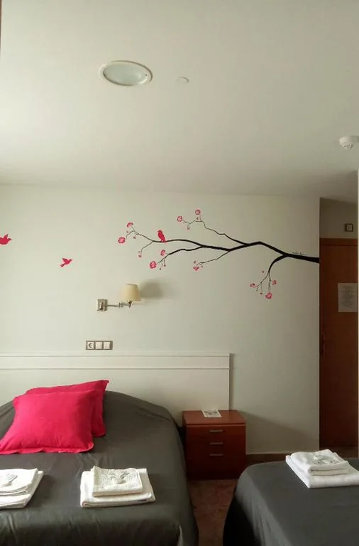 Deluxe-Doppelzimmer (2 Erwachsene + 1 Kind) — H&G LOZOYUELA
