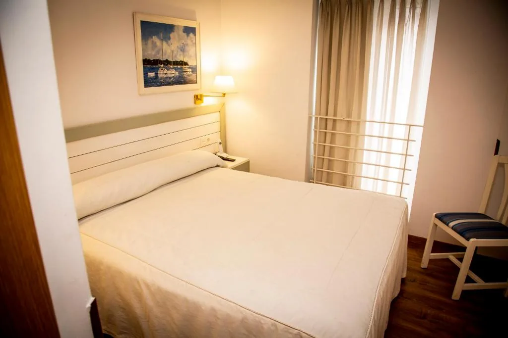 Quarto Duplo — H Isabel - Suárez Inclán 38