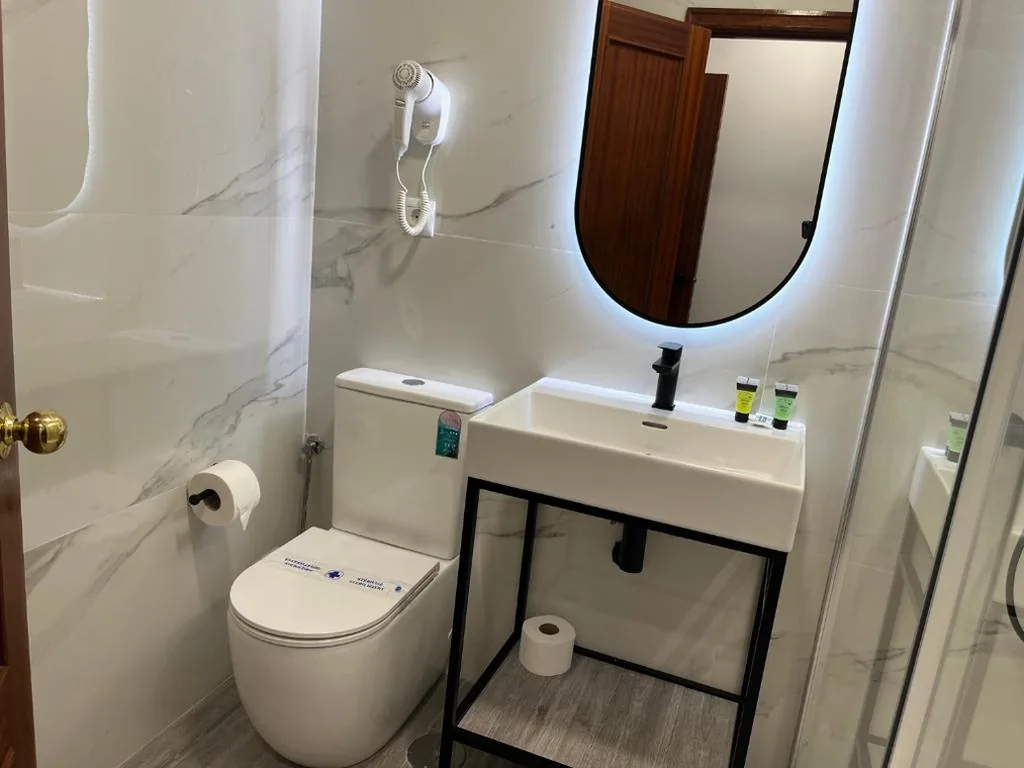 Camera doppia - 2 letti — H Pelayo Noja Auto Check-In Rooms