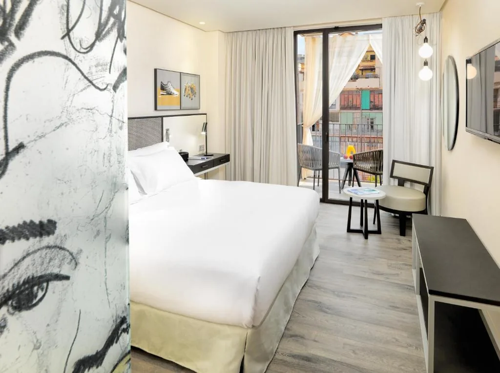 Habitación Doble Deluxe con terraza - 1 o 2 camas — H10 Art Gallery 4* Sup