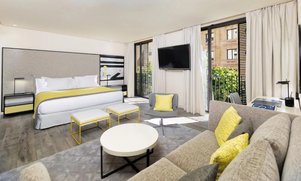 Suite Junior — H10 Art Gallery 4* Sup