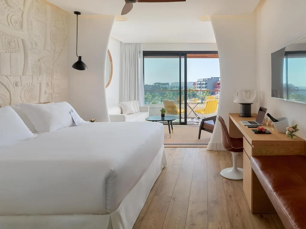Camera doppia con vista laterale sul mare (3 adulti) — H10 Atlantic Sunset Horizons Collection