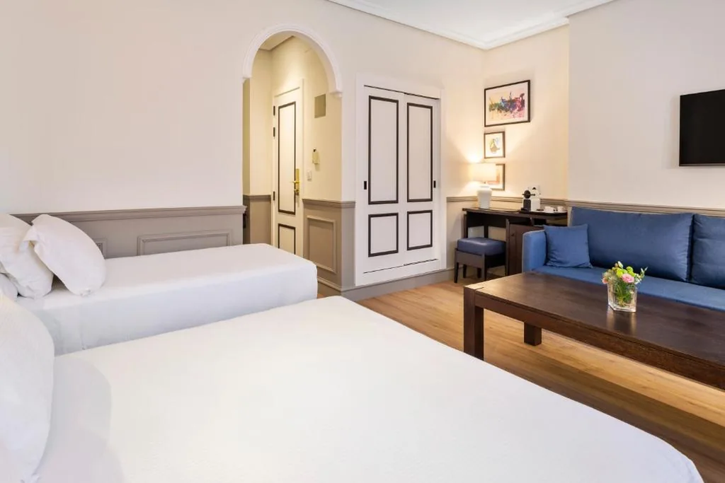 Family Room (2 Adults and 2 Children) — H10 Corregidor Boutique Hotel