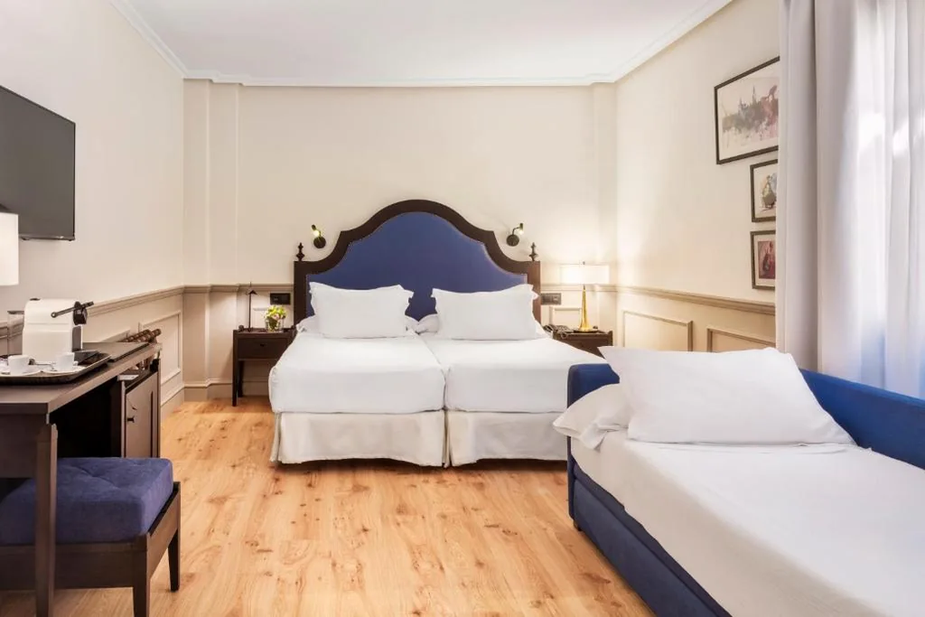 Triple Room (2 Adults + 1 Child) — H10 Corregidor Boutique Hotel