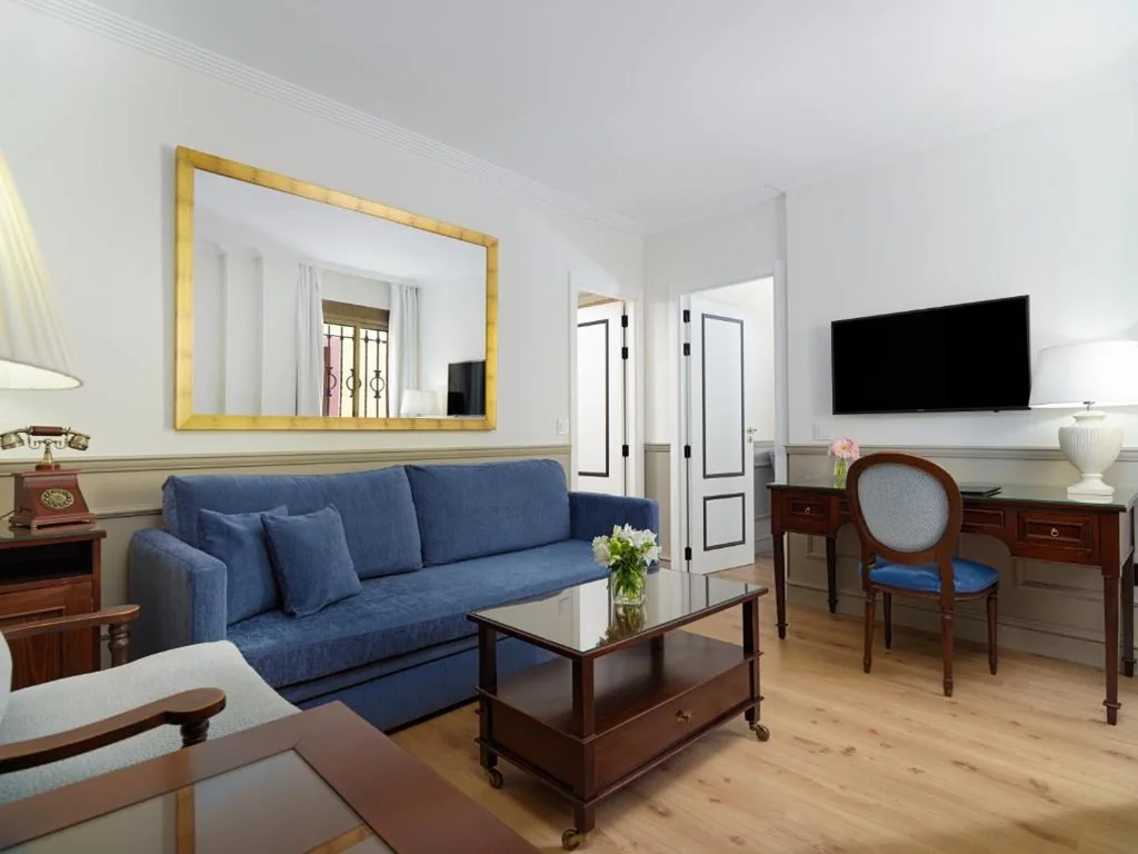 Junior Suite — H10 Corregidor Boutique Hotel
