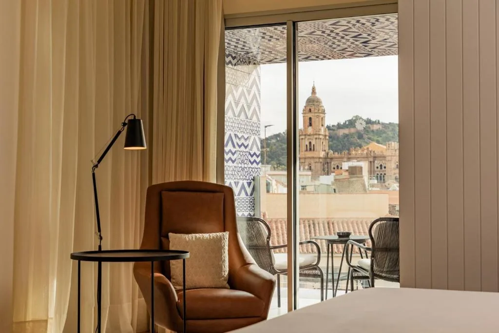 Superior-Doppelzimmer mit Kathedralenblick - 1 oder 2 Betten — H10 Croma Málaga