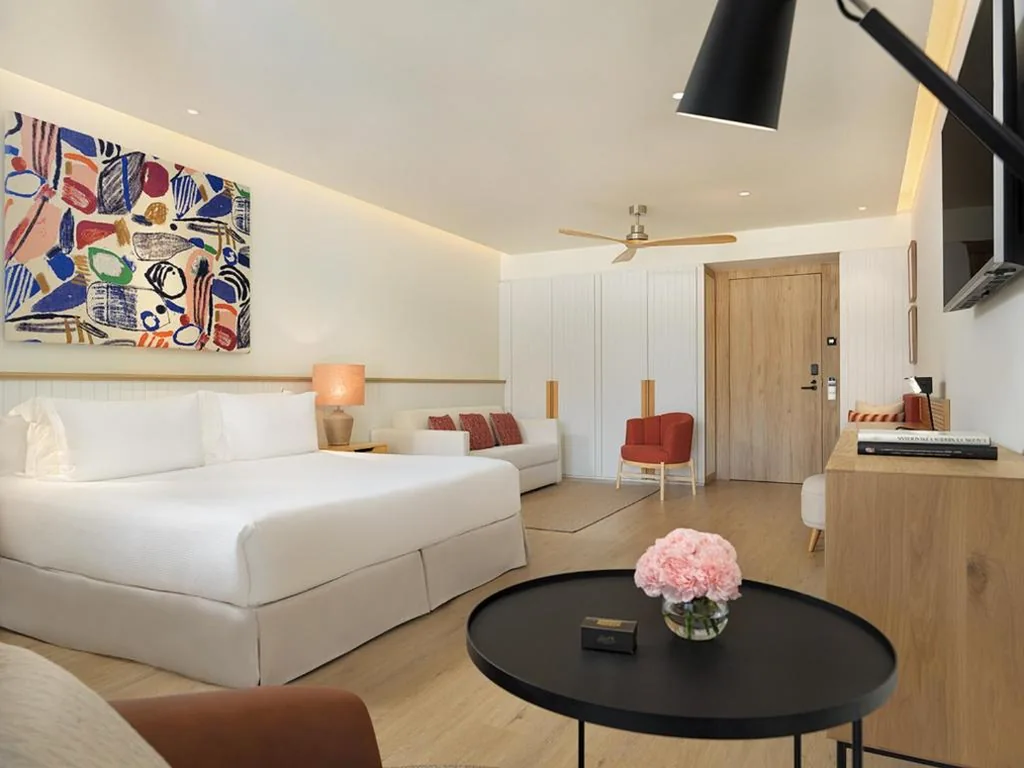 Junior Suite (3 Erwachsene) — H10 Croma Málaga
