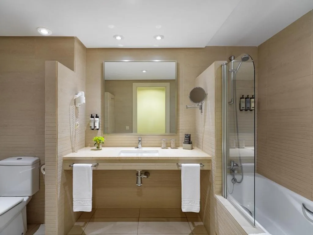 Superior-Familienzimmer mit Meerblick (2 Erwachsene + 2 Kinder) — H10 Estepona Palace