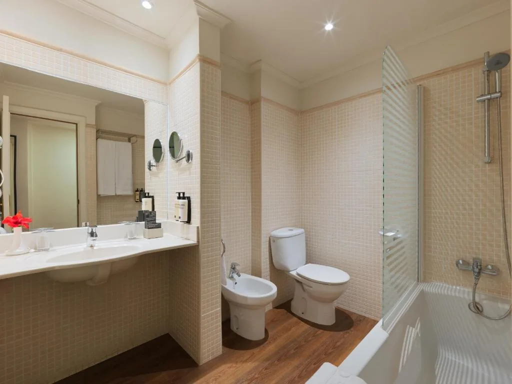 Quarto Duplo com vista para o mar (2 adultos + 1 criança) — H10 Las Palmeras