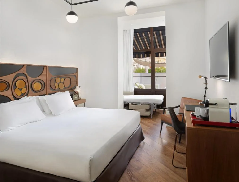 Habitación Doble Grand Deluxe con terraza y jacuzzi — H10 Metropolitan 4* Sup