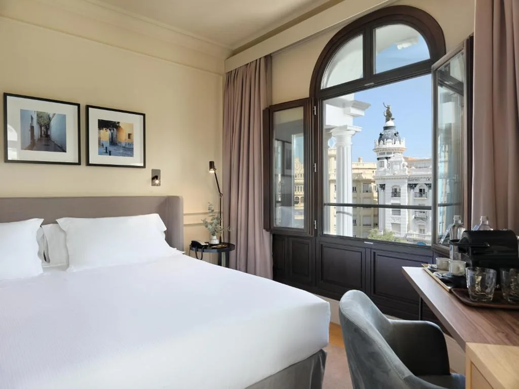 Doppelzimmer mit Stadtblick – 1 oder 2 Betten — H10 Palacio Colomera