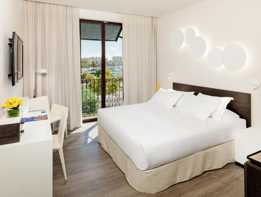 Classic Double Room with Port Views — H10 Port Vell 4* Sup