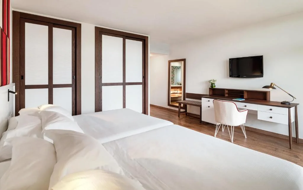 Familiekamer (2 volwassenen + 2 kinderen tot en met 10 jaar) — H10 Salou Princess