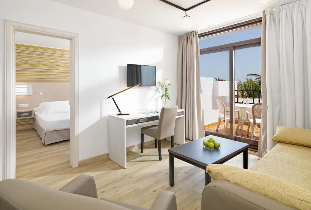 Suite Familiar (1 adulto) — H10 Suites Lanzarote Gardens