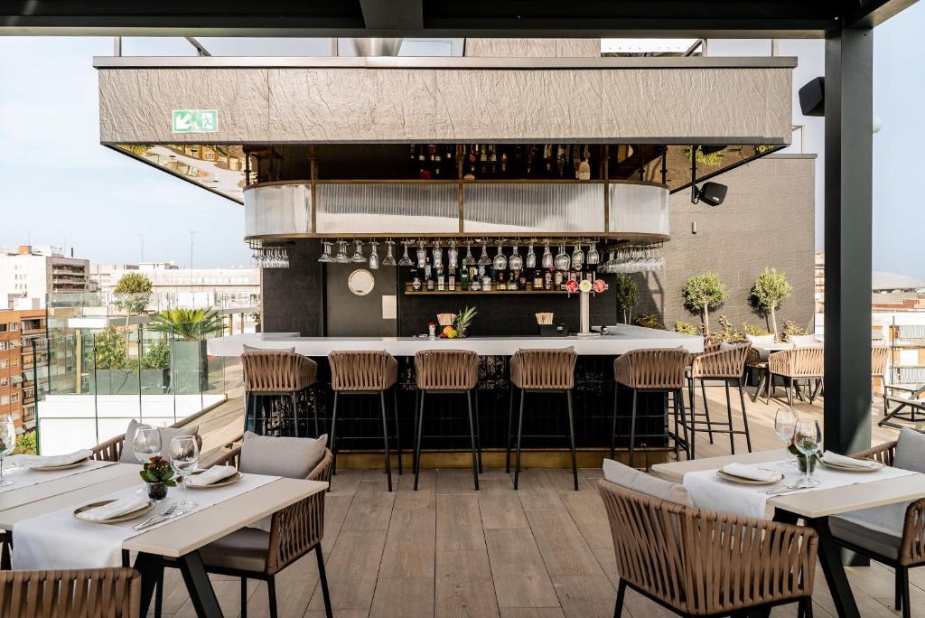 H10 Tribeca