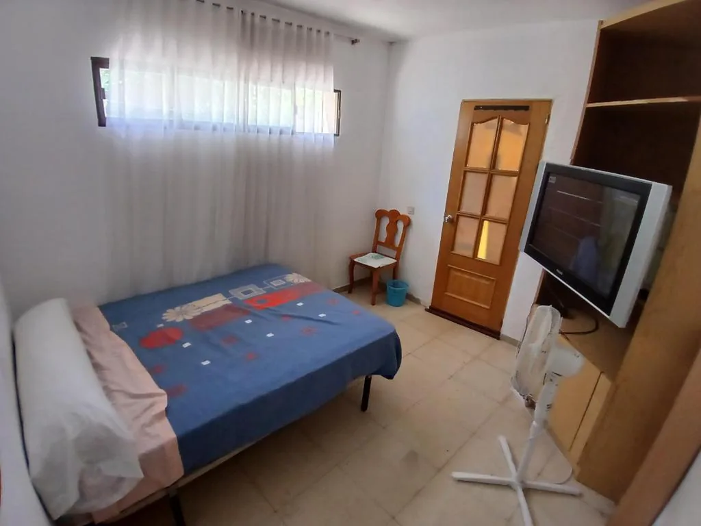 Chambre double avec salle de bains commune — Habitacion 5 Privada Doble en Toledo