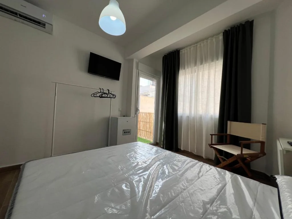 Habitación Doble con balcón — Habitación centro Almería