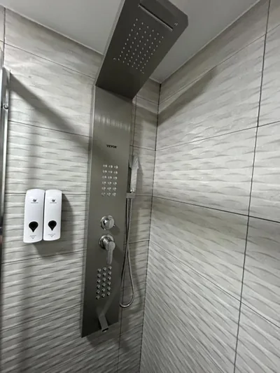 Habitacion con jacuzzi y baño privado — foto 3