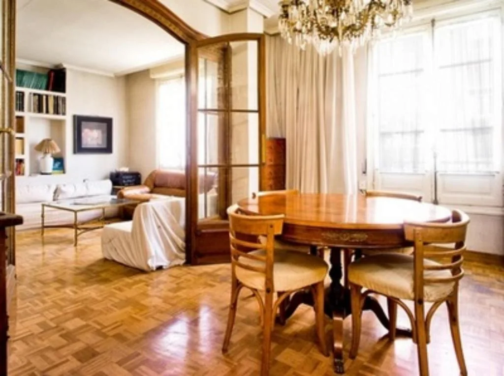 Habitación Doble con balcón — Habitación doble con gran balcón
