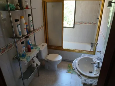Habitacion Privada Triple con camas Individuales Toledo — photo 11