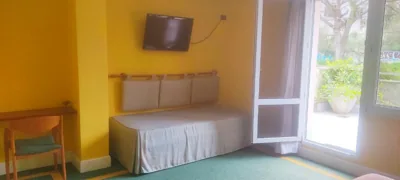 Habitación triple con bañera y terraza HOTEL SUITE MIOÑO — photo 5