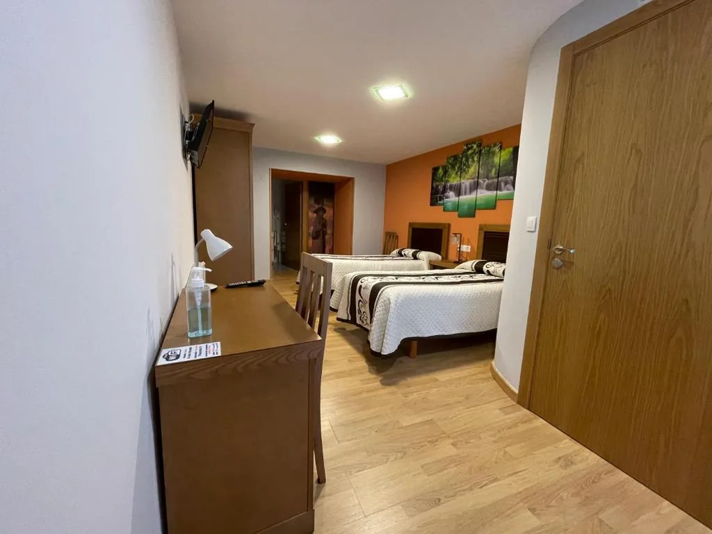 Camera doppia con bagno - 2 letti — Habitaciones A Casa de Pepe