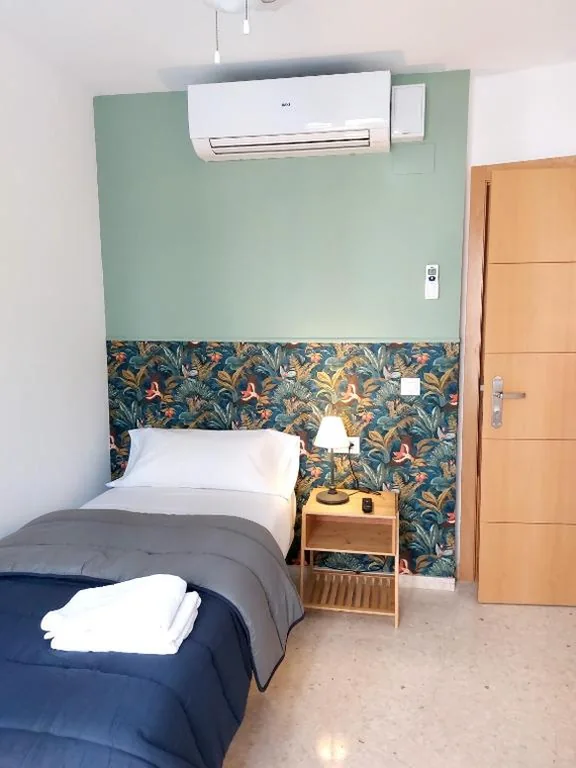 Habitación Individual con baño compartido — Habitaciones Barra89