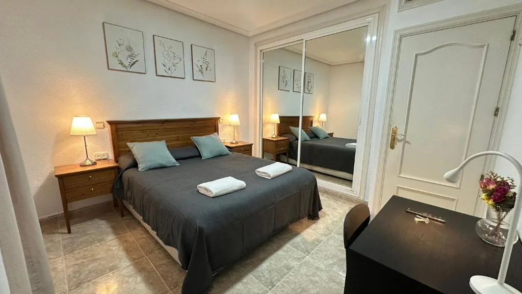 Habitación Doble con baño privado — Habitaciones Díaz