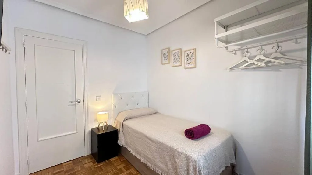 Camera singola Standard con bagno in comune — Habitaciones en Ferrocarril