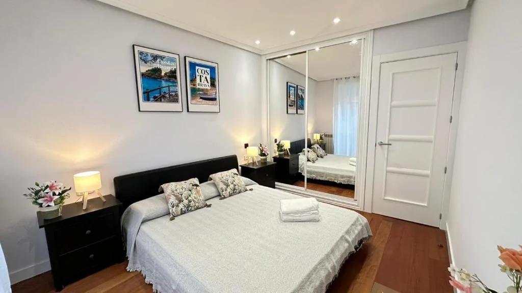Camera doppia con bagno in comune — Habitaciones en Toledo