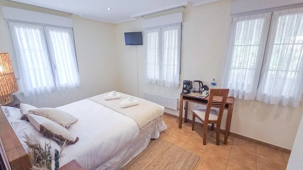 Quarto Duplo Standard — Habitaciones Guriezo
