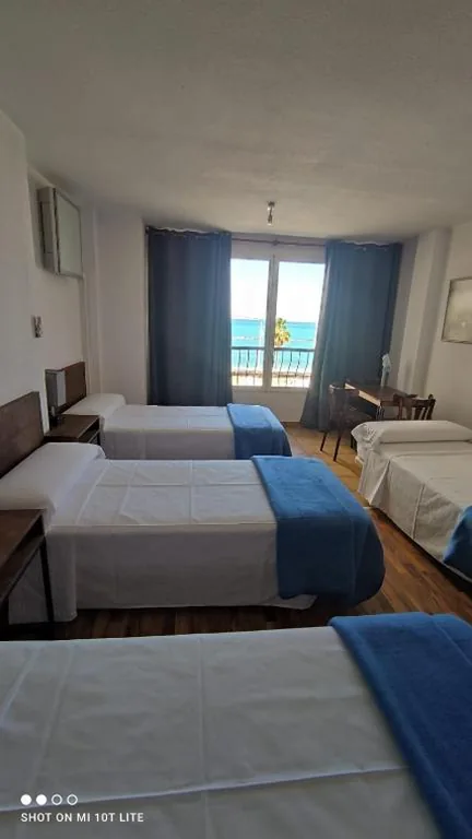 Habitación cuádruple — Habitaciones La MAR