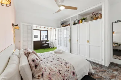 Habitaciones privadas cerca de la playa y aeropuerto en casa compartida con otros huéspedes con baño compartido — foto 2