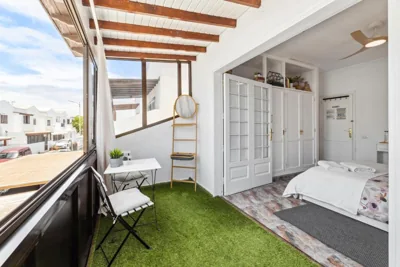 Habitaciones privadas cerca de la playa y aeropuerto en casa compartida con otros huéspedes con baño compartido — foto 5