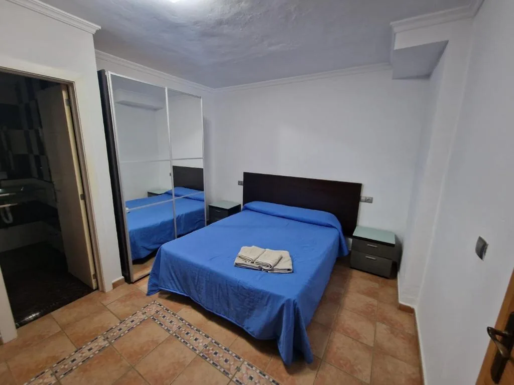 Habitaciones y Estudios Miramar