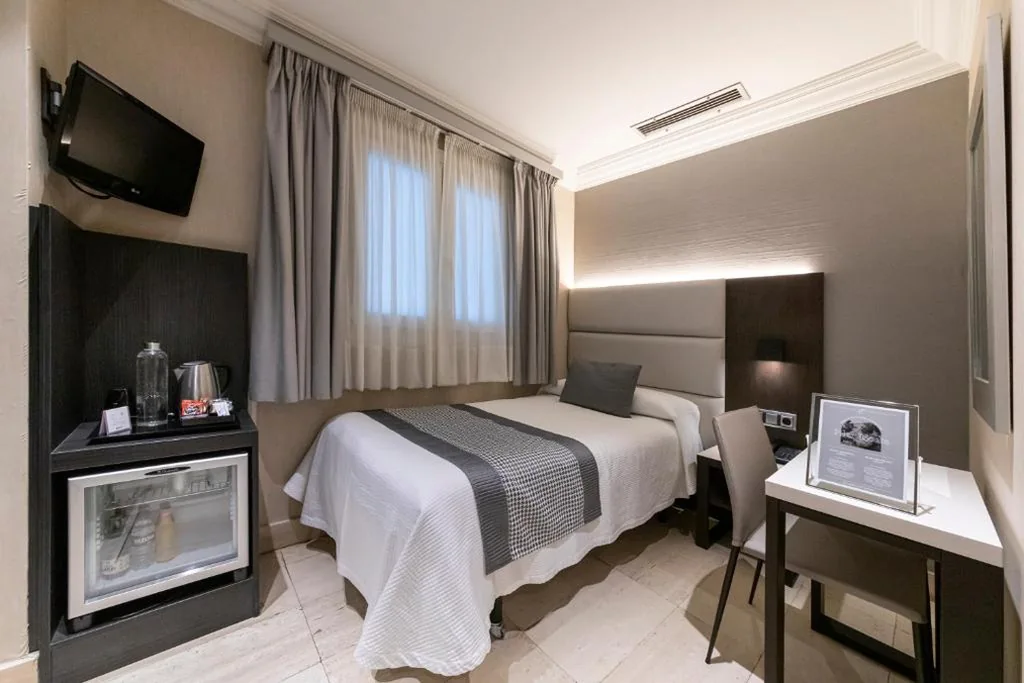 Habitación Interior Individual Pequeña XS — Habitus Hotel Europa