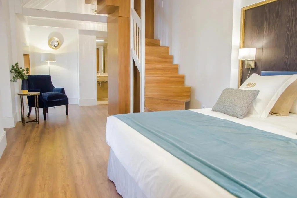 Deluxe Doppelzimmer mit Terrasse — Halo Boutique Hotel