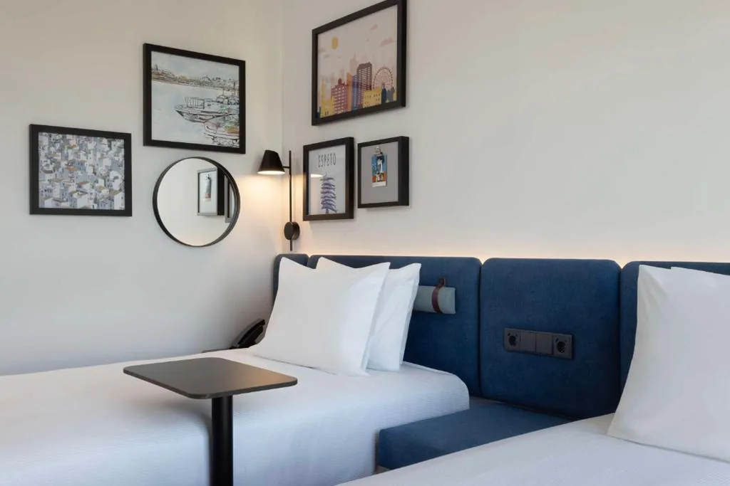 Habitación Doble - 2 camas — Hampton By Hilton Malaga Martiricos