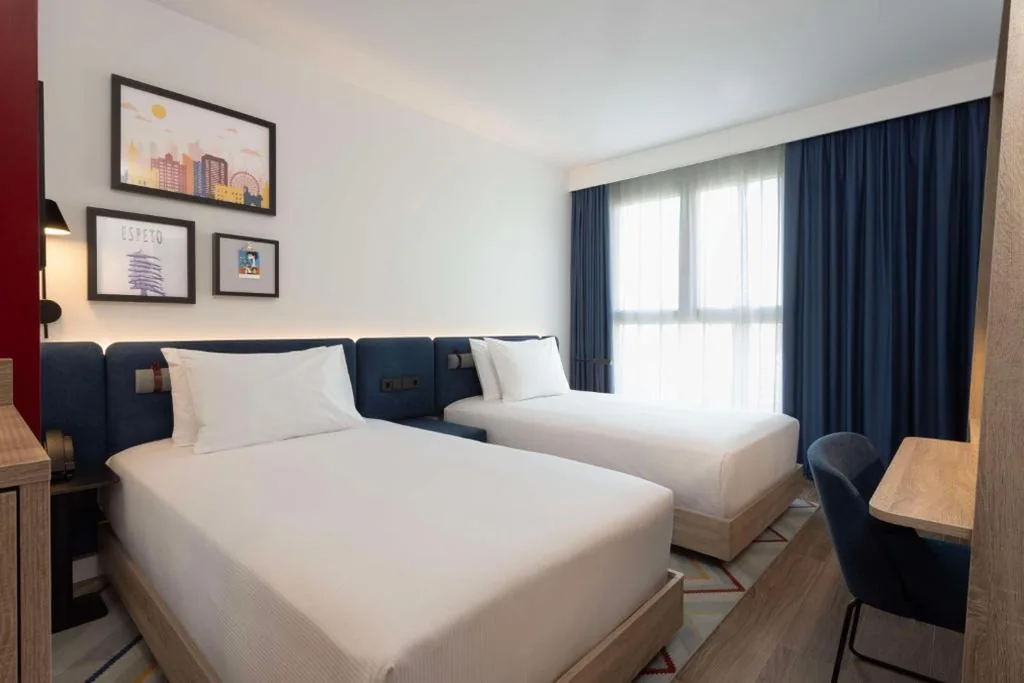 Habitaciones Comunicadas Familiares — Hampton By Hilton Malaga Martiricos