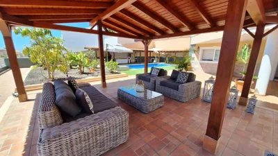 Happiness Chalet with Heated Swimming Pool — Foto 2