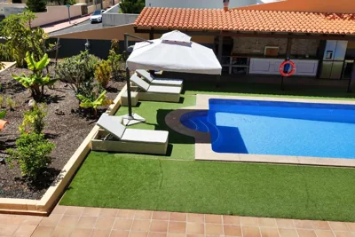 Happiness Chalet with Heated Swimming Pool — Foto 11