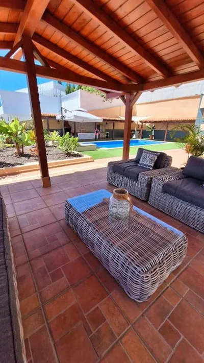 Happiness Chalet with Heated Swimming Pool — Foto 12