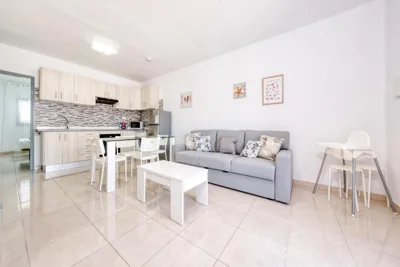 Happy Beach Home - Shared Pool and near the Beach By Lanzarote Vacation Homes — Foto 3