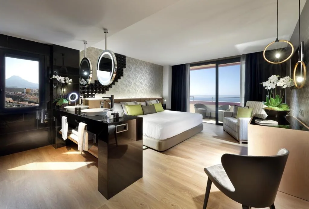 Deluxe-Zimmer mit Meerblick — Hard Rock Hotel Tenerife