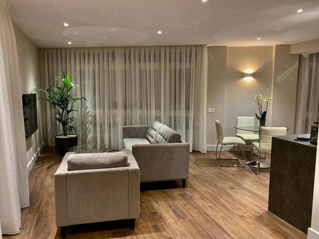 Superior-Apartment — Harpazul