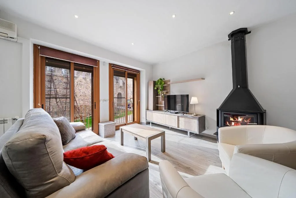 Apartamento con 4 dormitorios — Hauzify I Vila Ducal