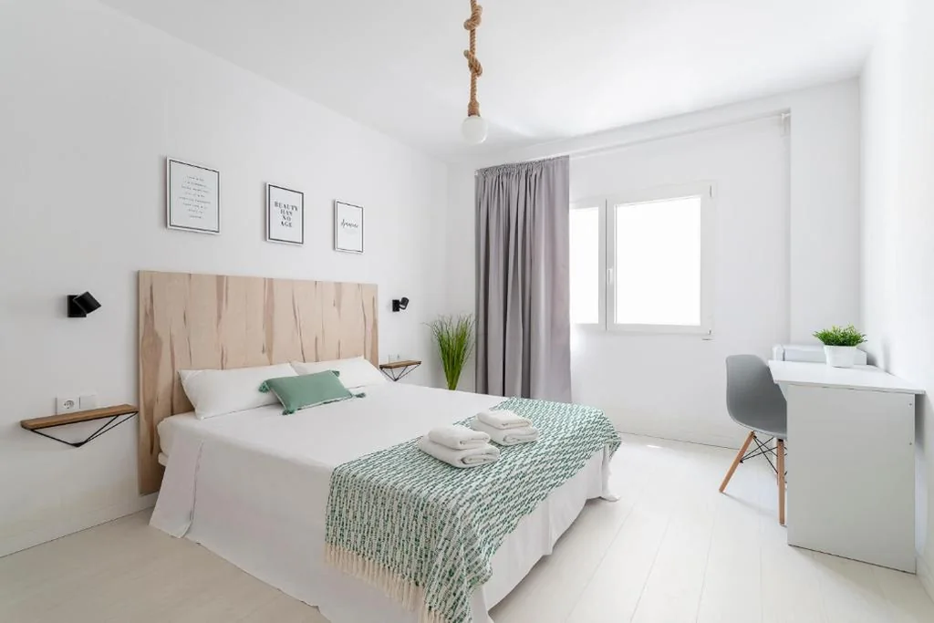 Doppelzimmer mit externem eigenem Bad — HB ROOMS - Casa M&J Guest House
